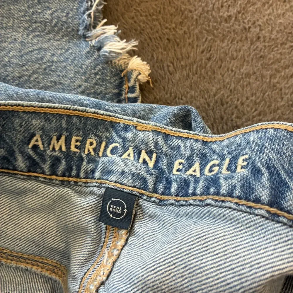 American Eagle Light Wash Blue Super High Rise Baggy Wide Leg Jeans Women's Sz 6 - Picture 8 of 10